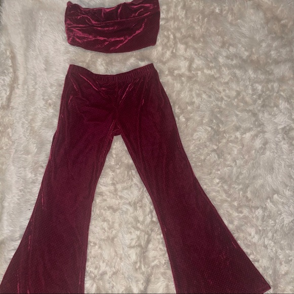🌺🍇2 pc Cranberry Splash Velour Set🍇🌺 - Picture 3 of 5